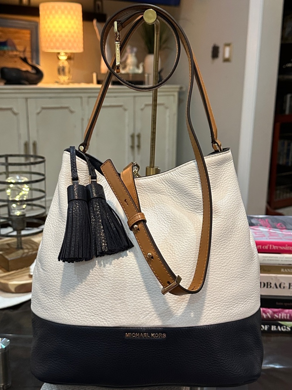 MICHAEL MICHAEL KORS Kip Large Leather Bucket Bag in Optic White & Admiral Blue